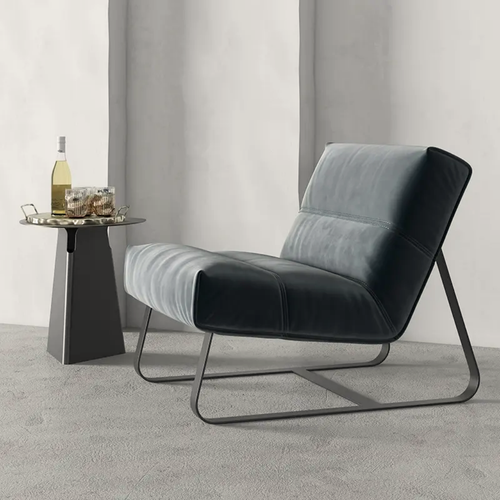 Aryd – Minimalistisk och skulpturell fåtölj